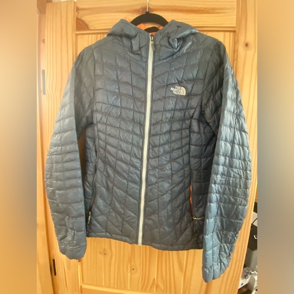 The north face puffer jacket | size S - Picture 2 of 3